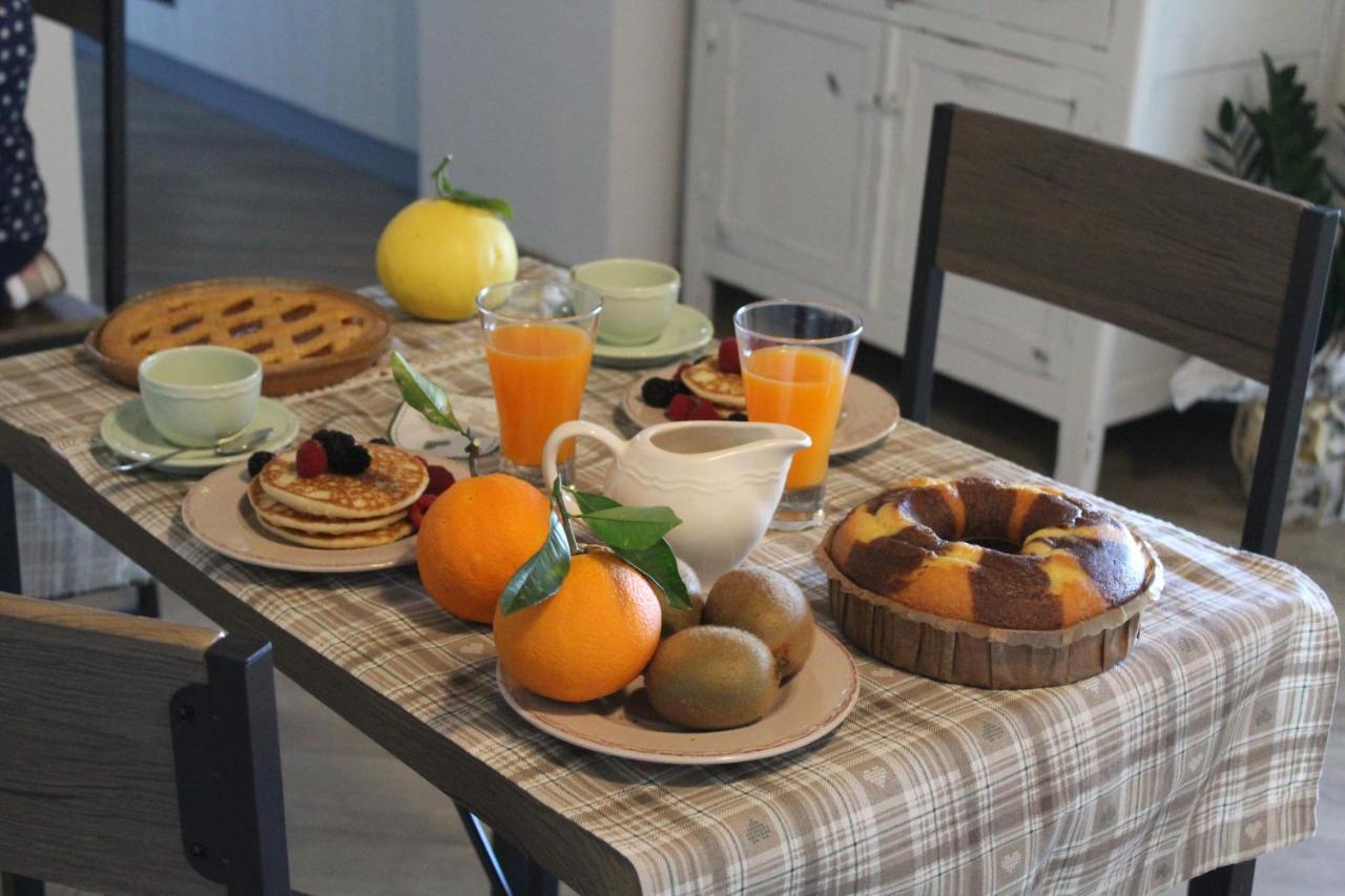 Domu Virginia Bed and Breakfast Castiadas Eksteriør billede