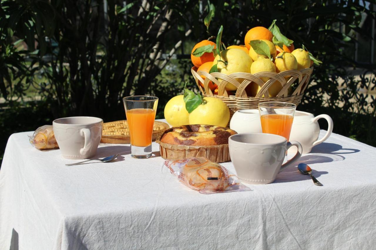 Domu Virginia Bed and Breakfast Castiadas Eksteriør billede